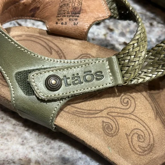 Taos sage, green with back straps Strappy Sandals Size 6-6.5 - Picture 6 of 6